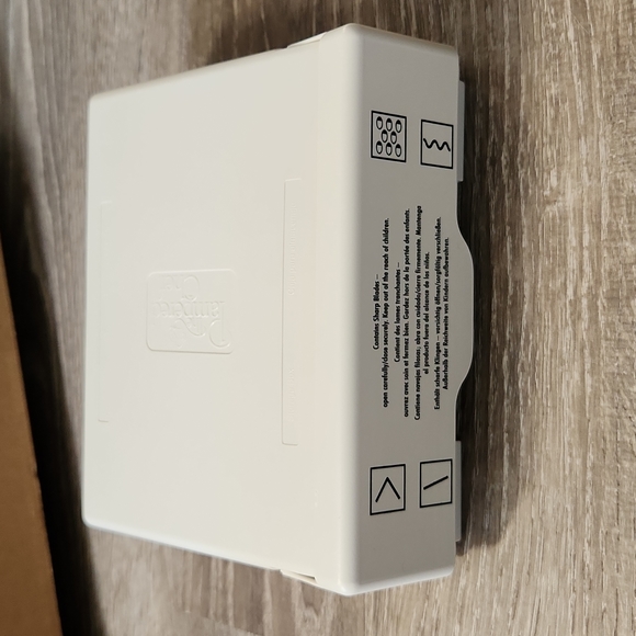 Pampered Chef Ultimate Mandoline #1109 Grater Slicer 4 Blades - Picture 5 of 11